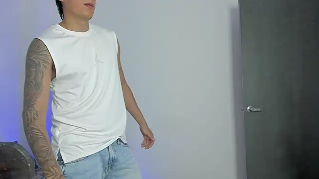 hugosan12 online show from September 16, 6:31 pm