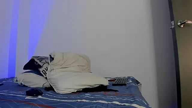 hugosan12 online show from December 4, 3:10 pm