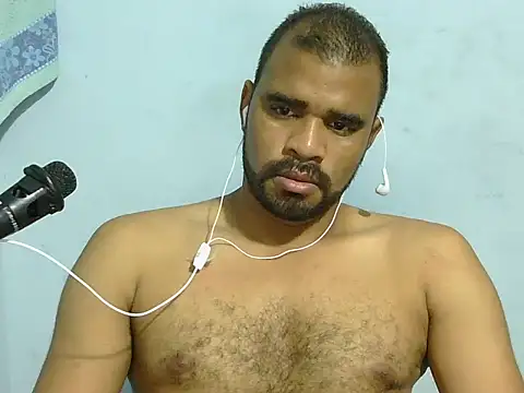 Snapshot of YOX22 chatting on February 21, 7:31 am YOX22 online show from February 21, 7:31 am