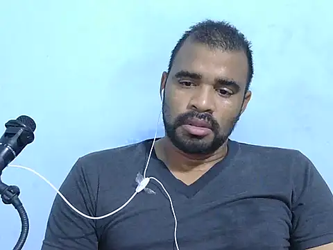 Snapshot of YOX22 chatting on February 27, 6:13 am YOX22 online show from February 27, 6:13 am