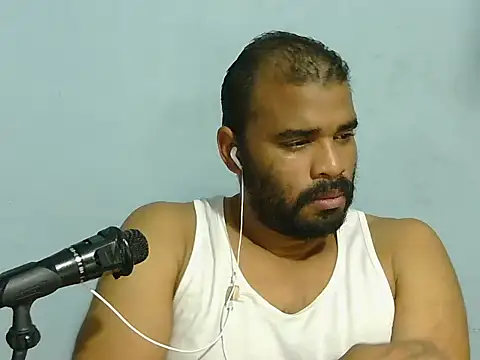 Snapshot of YOX22 chatting on March 22, 3:54 am YOX22 online show from March 22, 3:54 am