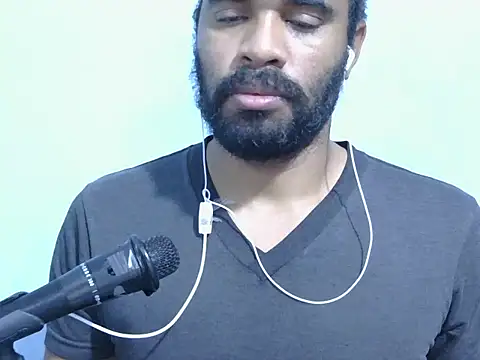 Snapshot of YOX22 chatting on March 27, 3:01 am YOX22 online show from March 27, 3:01 am