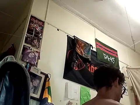 Invisibledickman online show from March 29, 11:10 am