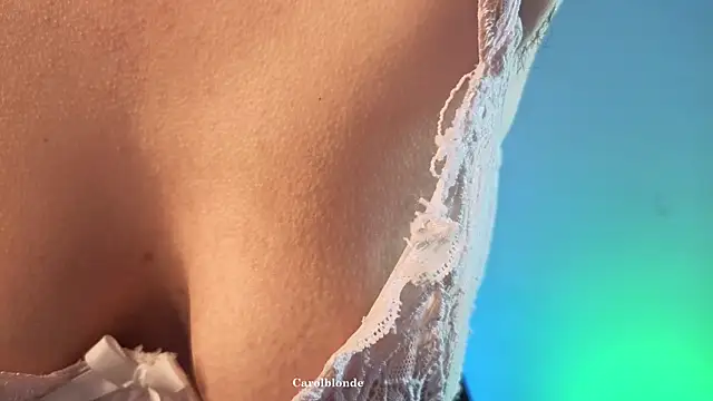 Carolblonde online show from May 5, 3:47 am