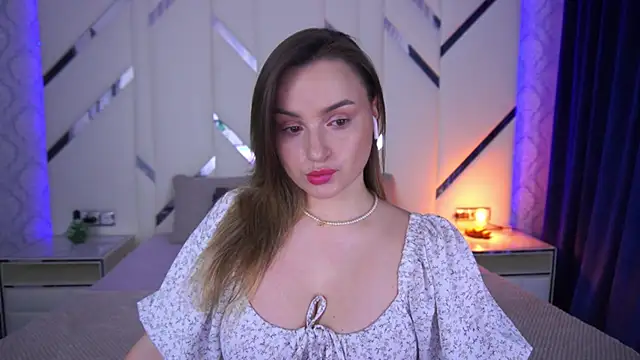 Snapshot of LindsieGreyy chatting on March 6, 7:25 am LindsieGreyy online show from March 6, 7:25 am