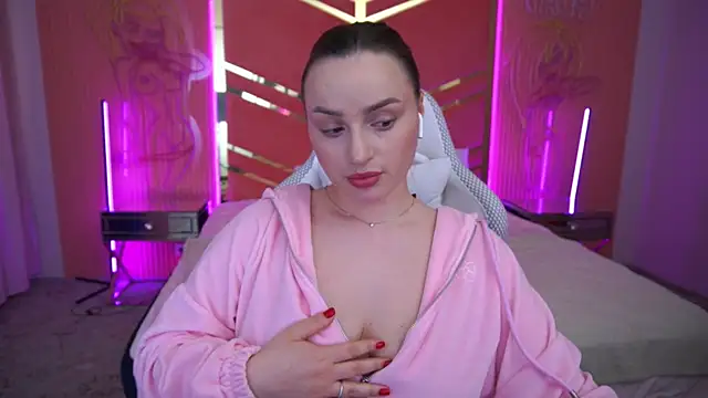 Snapshot of LindsieGreyy chatting on March 20, 11:38 am LindsieGreyy online show from March 20, 11:38 am