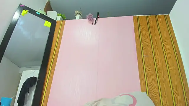 Snapshot of camilagreeco chatting on October 5, 2:37 pm camilagreeco online show from October 5, 2:37 pm