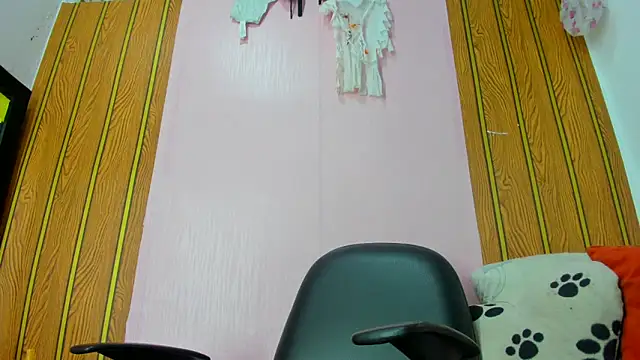 Snapshot of camilagreeco chatting on October 20, 1:44 pm camilagreeco online show from October 20, 1:44 pm