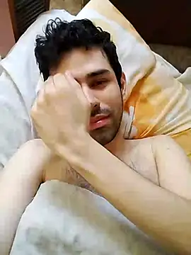 danicrux online show from February 9, 10:30 am