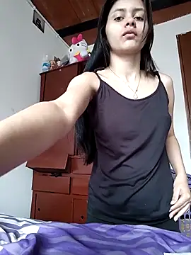 CHLOE ISABELL online show from March 12, 5:30 pm