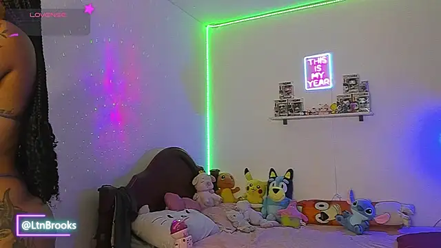 Snapshot of Annaa_Brooks chatting on February 18, 12:28 am Annaa Brooks online show from February 18, 12:28 am