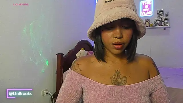 Snapshot of Annaa_Brooks chatting on March 28, 4:34 am Annaa Brooks online show from March 28, 4:34 am