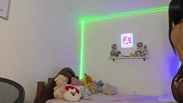 Snapshot of Annaa_Brooks chatting on April 5, 11:35 pm Annaa Brooks online show from April 5, 11:35 pm