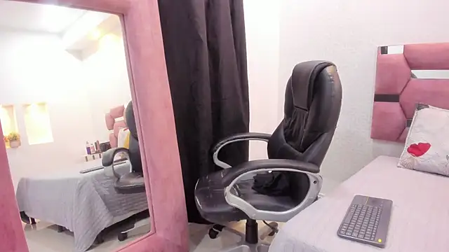 Nathy Ross online show from September 21, 8:43 pm