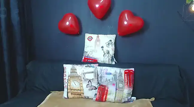 Snapshot of julieth_garcia_1 chatting on February 19, 1:39 pm julieth garcia 1 online show from February 19, 1:39 pm