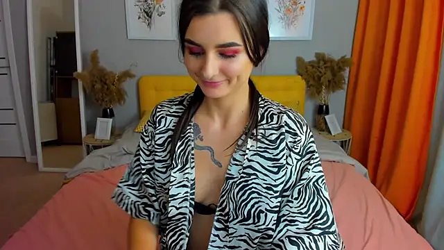 Snapshot of EmmaOlsen4u chatting on February 24, 4:36 pm EmmaOlsen4u online show from February 24, 4:36 pm