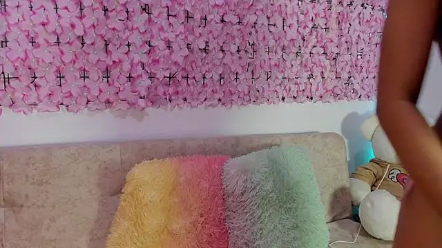 Lynda Bonnie online show from October 25, 12:34 pm