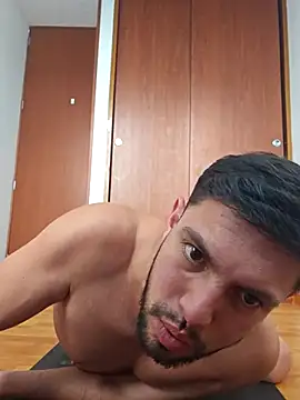 Snapshot of RichiTello-S chatting on February 14, 6:29 pm RichiTello-S online show from February 14, 6:29 pm