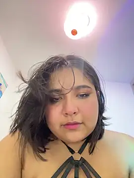 emyrose2 online show from March 6, 4:52 am