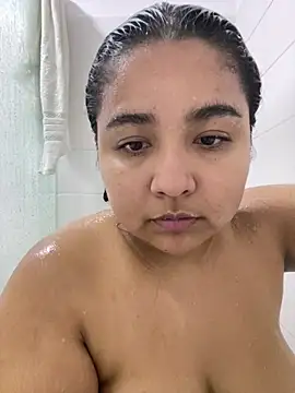 emyrose2 online show from March 7, 3:08 am