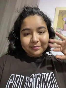 emyrose2 online show from March 9, 2:39 am