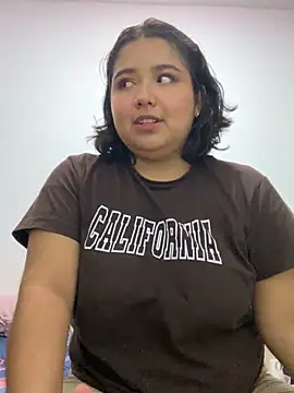 emyrose2 online show from March 14, 2:10 am
