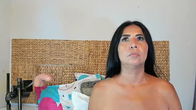 Jackiehmilf52 online show from May 15, 2:51 am