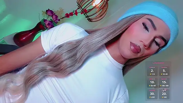 emelly horny  online show from February 7, 7:28 pm