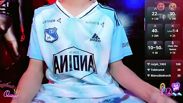 Snapshot of emelly_horny_ chatting on April 1, 7:11 pm emelly horny online show from April 1, 7:11 pm