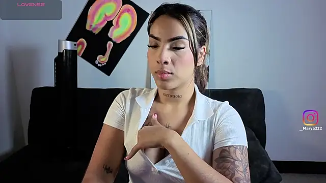 Maryybellax online show from January 18, 1:42 am