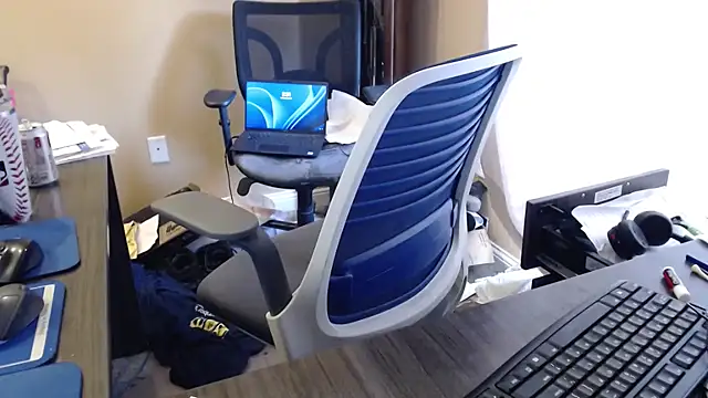 olderandwiser2 online show from September 18, 6:32 pm