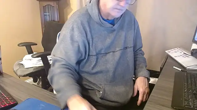 olderandwiser2 online show from January 10, 5:09 am