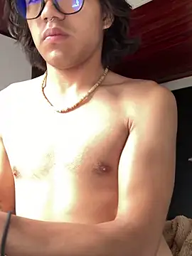 Snapshot of shadowsofgarden chatting on February 16, 4:42 pm shadowsofgarden online show from February 16, 4:42 pm