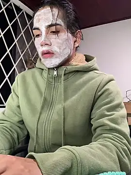 Snapshot of shadowsofgarden chatting on February 20, 3:23 am shadowsofgarden online show from February 20, 3:23 am