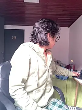 Snapshot of shadowsofgarden chatting on February 21, 12:50 pm shadowsofgarden online show from February 21, 12:50 pm