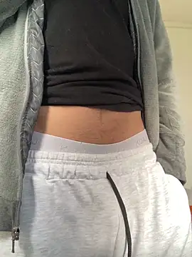 Snapshot of shadowsofgarden chatting on December 22, 5:32 pm shadowsofgarden online show from December 22, 5:32 pm