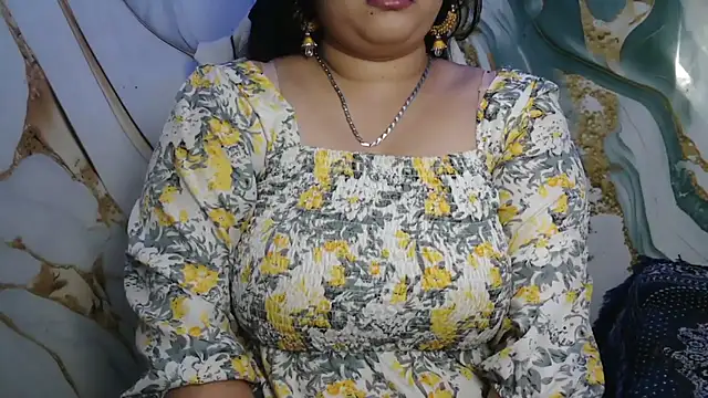 Snapshot of seetatiwari chatting on April 28, 6:13 pm seetatiwari online show from April 28, 6:13 pm