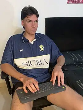 Snapshot of jacknoriz chatting on February 17, 2:20 am jacknoriz online show from February 17, 2:20 am