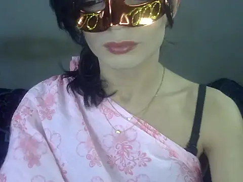 YourCDBitch online show from May 9, 6:35 pm