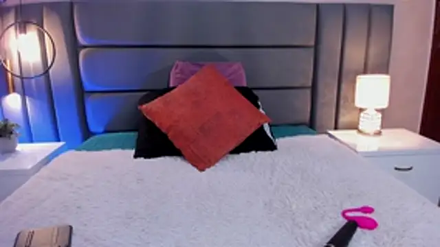 MiaHertz online show from November 13, 12:42 am