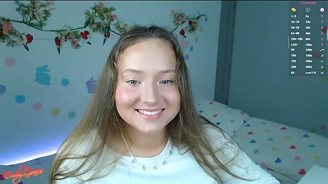 EmilyxxGraces online show from April 12, 9:53 pm