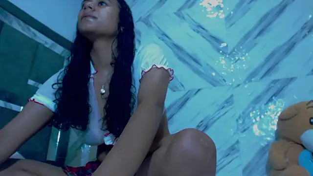 Snapshot of poutyseleny chatting on March 12, 3:13 am poutyseleny online show from March 12, 3:13 am