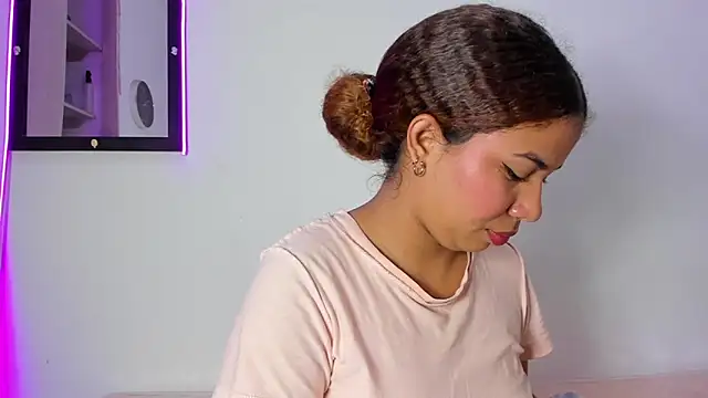 MELINAMARTINS online show from May 30, 10:51 pm