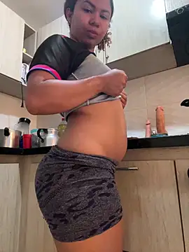 MELINAMARTINS online show from June 10, 4:39 pm