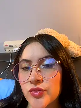 ValentinaOrtiz3 online show from October 11, 2:22 am