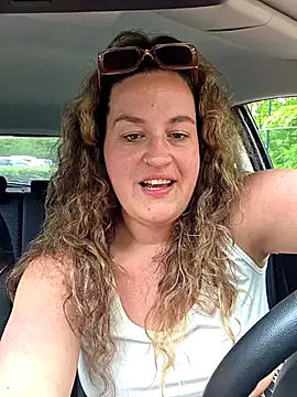 justtess online show from May 4, 1:40 pm