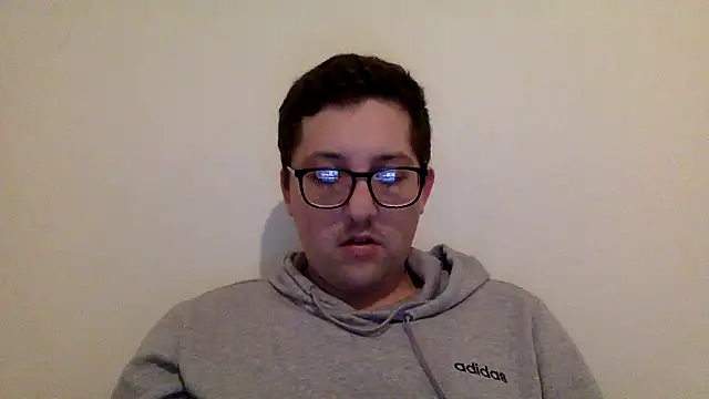 Snapshot of Milflover96 chatting on February 16, 2:42 am Milflover96 online show from February 16, 2:42 am