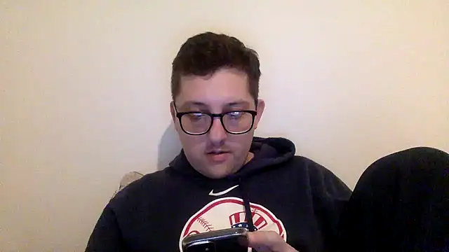 Snapshot of Milflover96 chatting on February 19, 3:17 am Milflover96 online show from February 19, 3:17 am