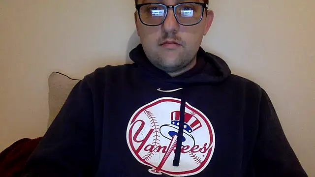 Snapshot of Milflover96 chatting on February 25, 1:09 am Milflover96 online show from February 25, 1:09 am
