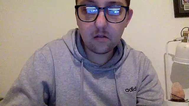 Snapshot of Milflover96 chatting on February 25, 4:14 am Milflover96 online show from February 25, 4:14 am